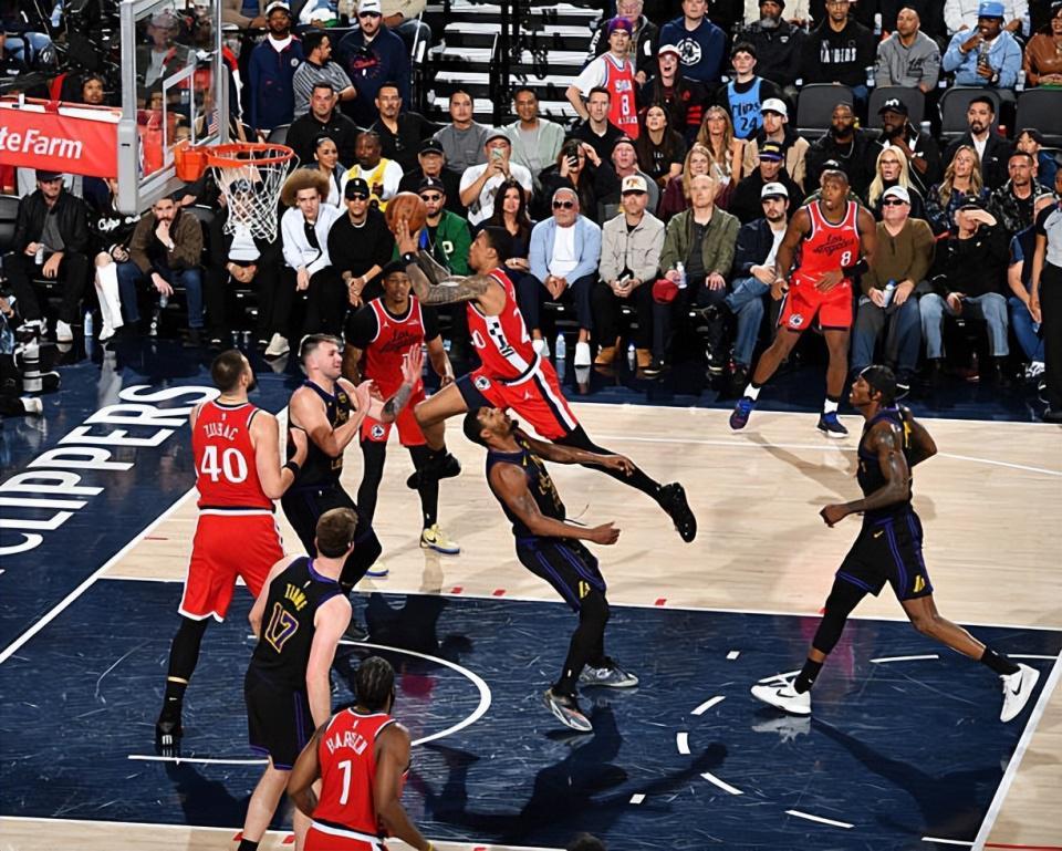 世界杯赛事直播平台下载-变成顶级3D锋线了！快船为什么不能增加他的场上戏份呢？